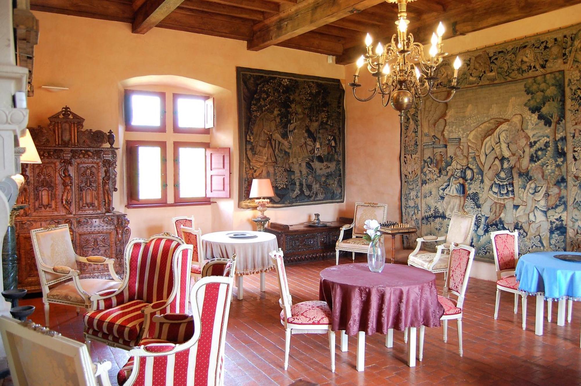 CHATEAU LA SERVAYRIE - Chambre d'hôtes Marcillac-Vallon Exterior foto